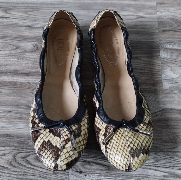 TOD’S Snake-Embossed Leather Ballerina Flats Size 9.5 - Picture 1 of 6